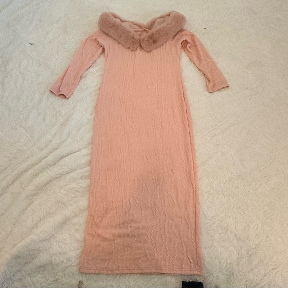 Chic Long Sleeve Pink Dress with Fur Collar